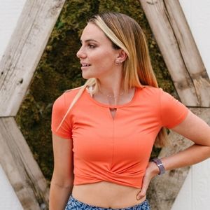 ZYIA Active Coral Go To Crop